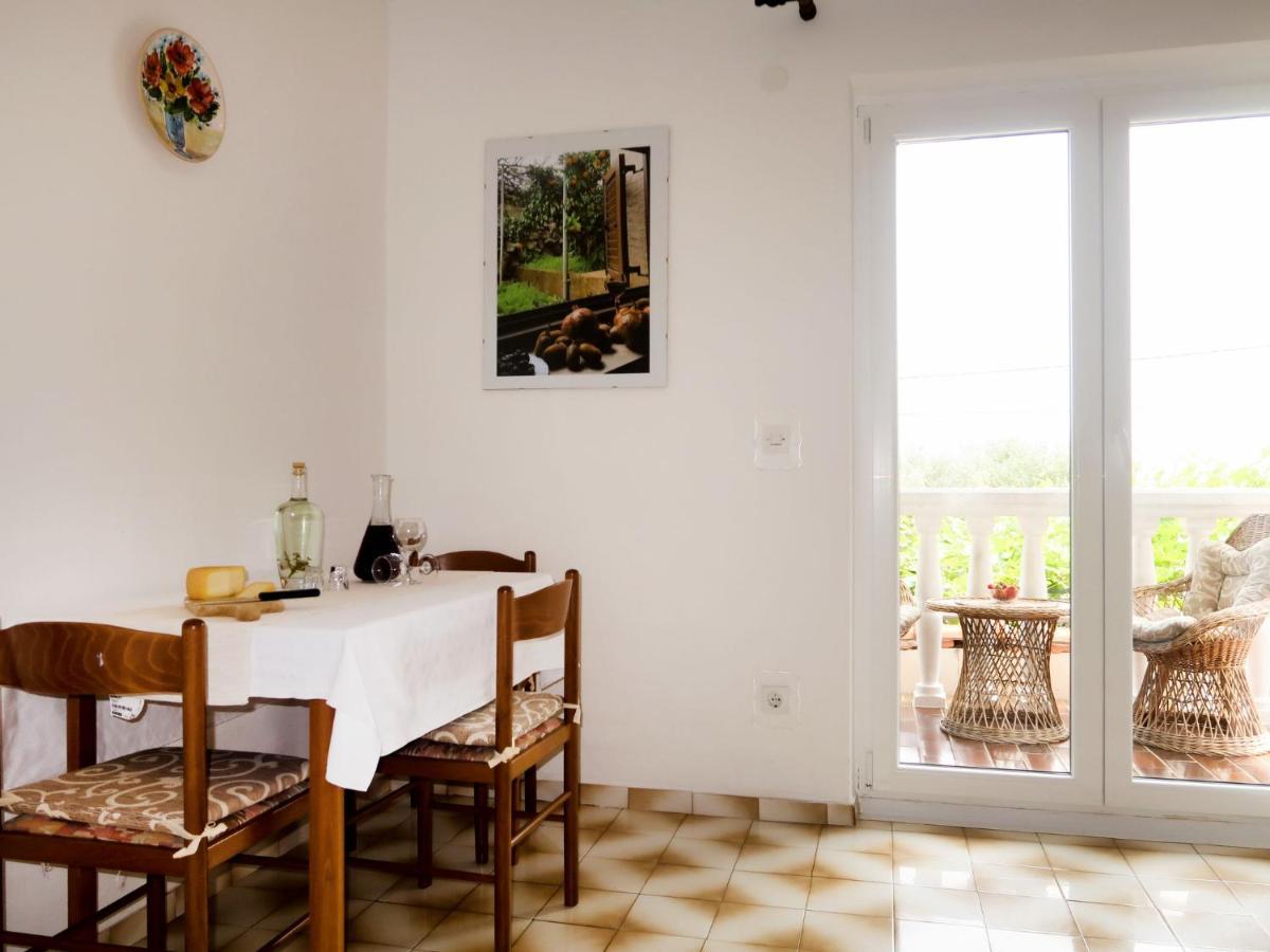 Apartment Meri - Krk211 By Interhome Kornic Luaran gambar